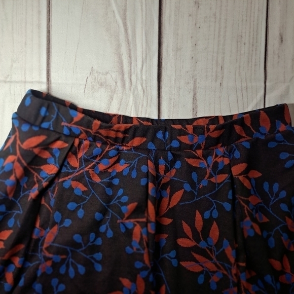 Lularoe Skirt Size L - Picture 9 of 9